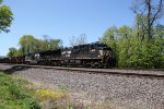 NS 4306 heads a string of RBMN hoppers